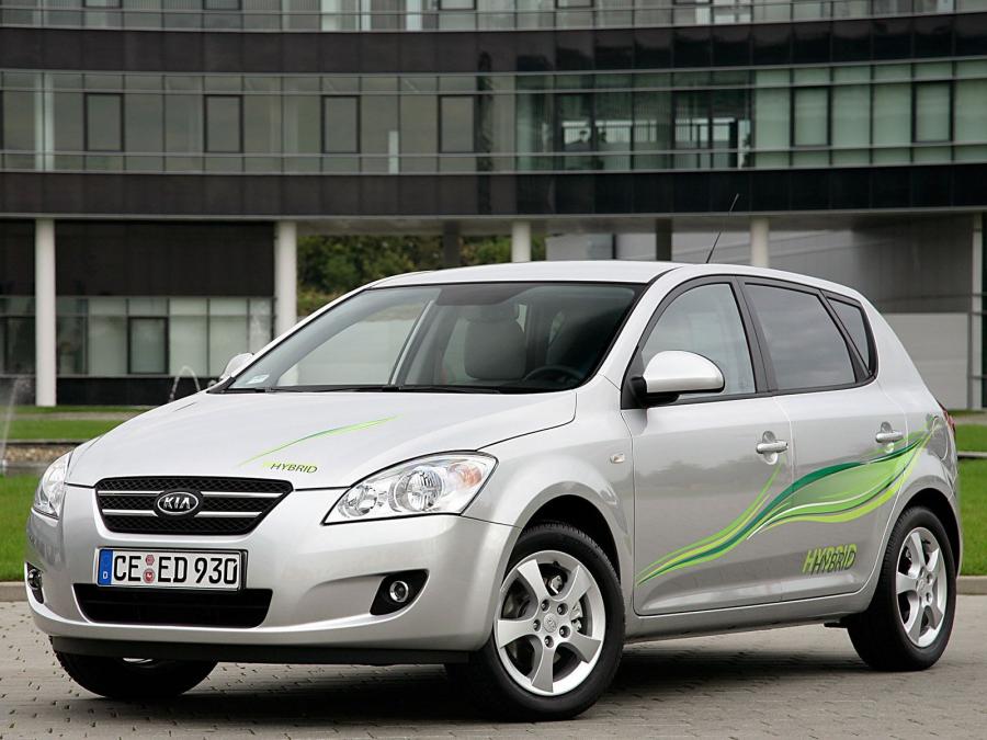  Kia cee&rsquo;d hybrid 2008 года  (фото 1 из 11)